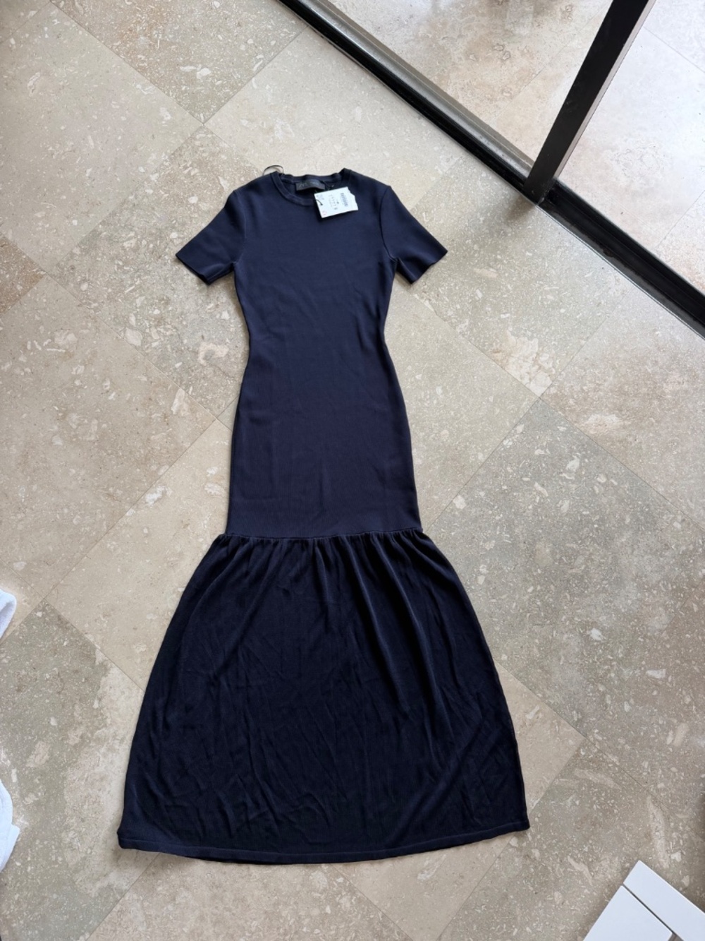 Dress - Picture 4 of 6